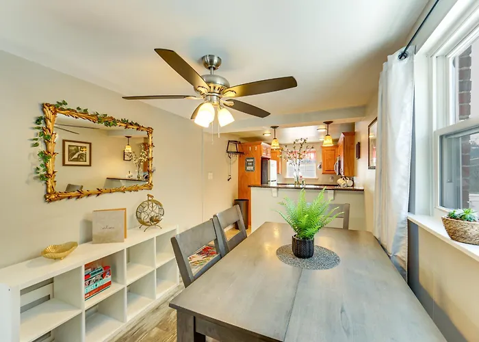 Pet Friendly, Private! Multi-level Brookline